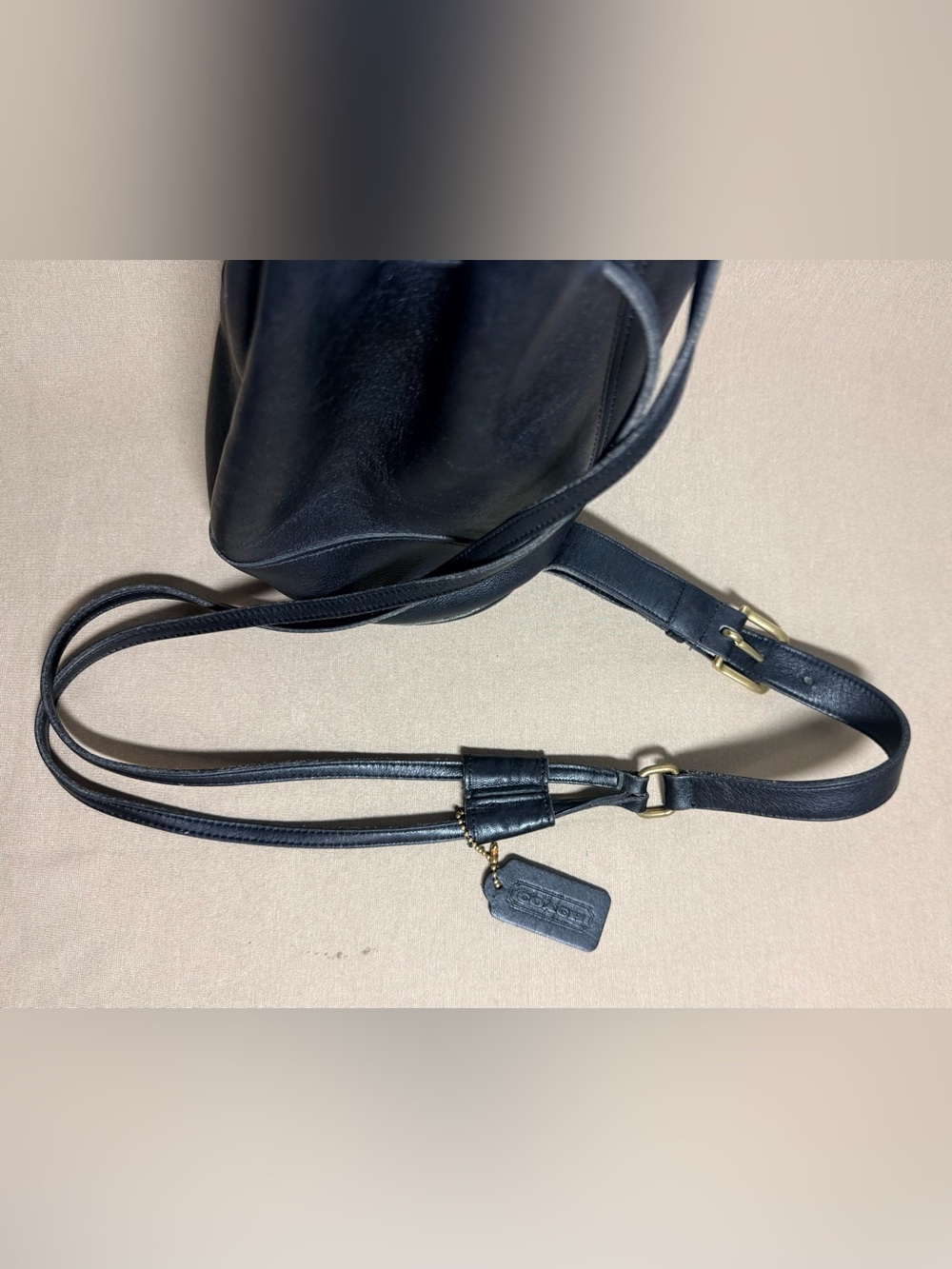 Vintage Coach Black Leather Bixby Sling Bag 9984 USA Made 1995 - Picture 5 of 7